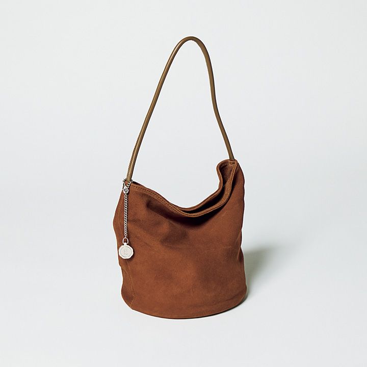 休日は荷物少なめがgood！コーデのポイントになるおしゃれなバッグ12選