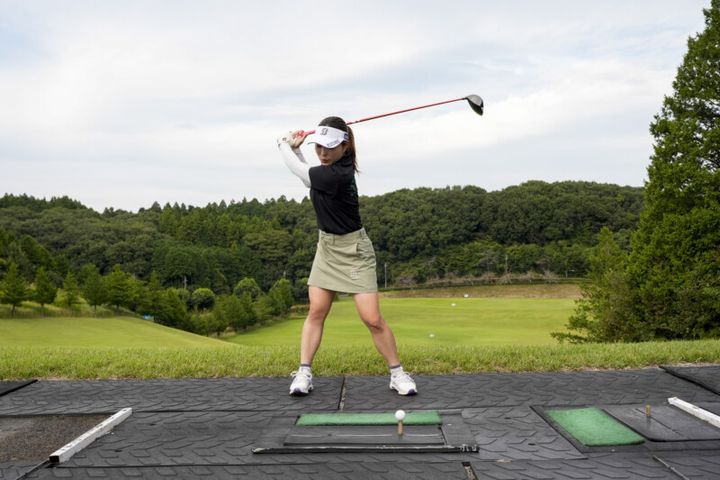 グリップを意識すれば飛距離が伸びる！女子プロがわかりやすく解説