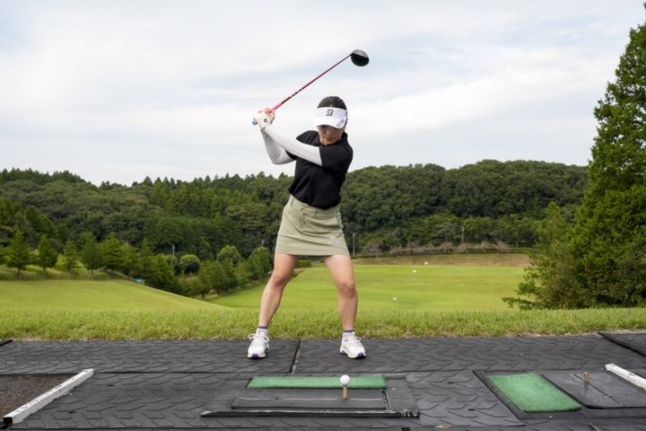 グリップを意識すれば飛距離が伸びる！女子プロがわかりやすく解説