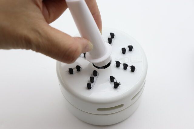 乾電池式卓上クリーナー ノズル装着