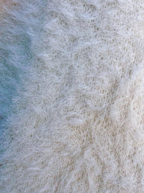 GUシャギーニットハートビジューボタンカーディガン ナチュラルの生地感