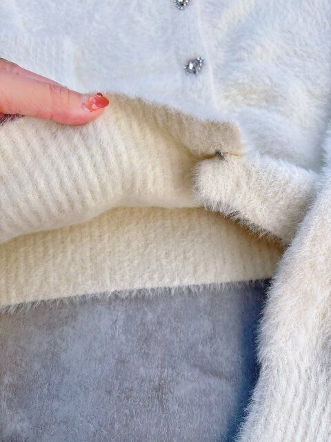 GUシャギーニットハートビジューボタンカーディガン ナチュラルの裾周り