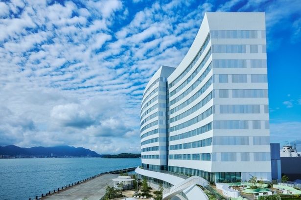 【写真】日本で初めて、ホテルで「ZEB Ready認証」と「CASBEE建築評価認証」最高Sランクを同時達成したリゾナーレ下関