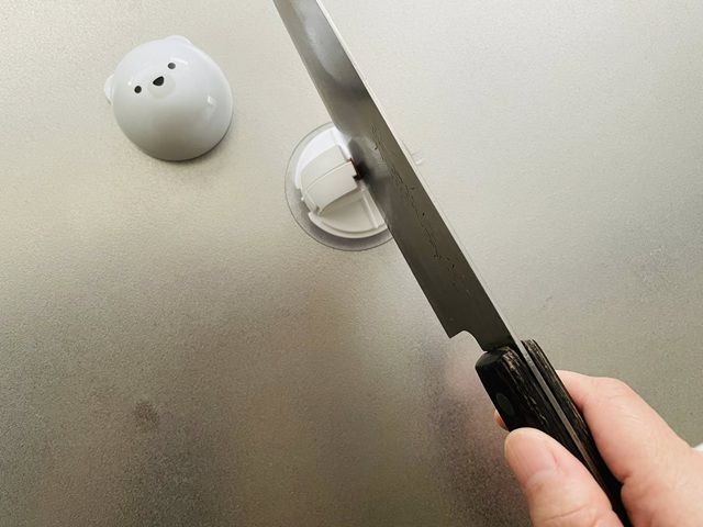ダイソー 包丁研ぎ シロクマ 研ぎ方 手前に引く