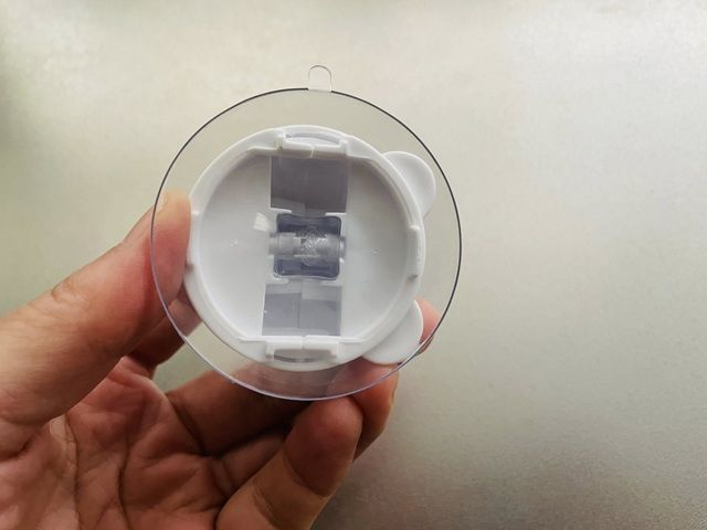 ダイソー 包丁研ぎ シロクマ 吸盤付き