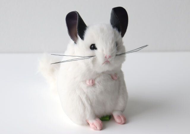 吉徳チンチラのぬいぐるみポーチ自立