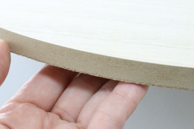 ダイソー サイドテーブル 質感