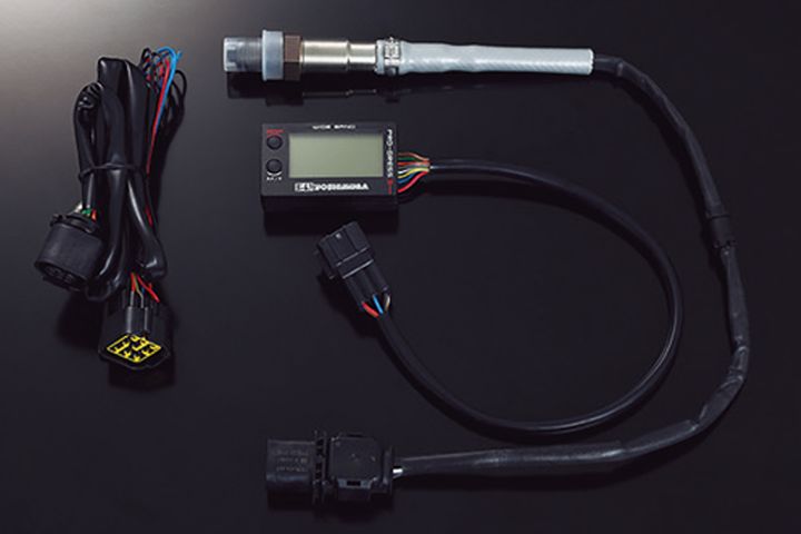 精密モニタリングで愛車を守る！PRO-GRESSメーター3機種ラインナップ