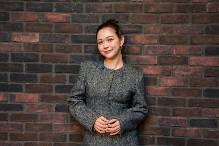 【写真・画像】村重が知る、LE SSERAFIMの魅力、そして聴いていると「イケてる、あたし」と感じる、トレエン斎藤のお気に入りの楽曲とは？ 2枚目