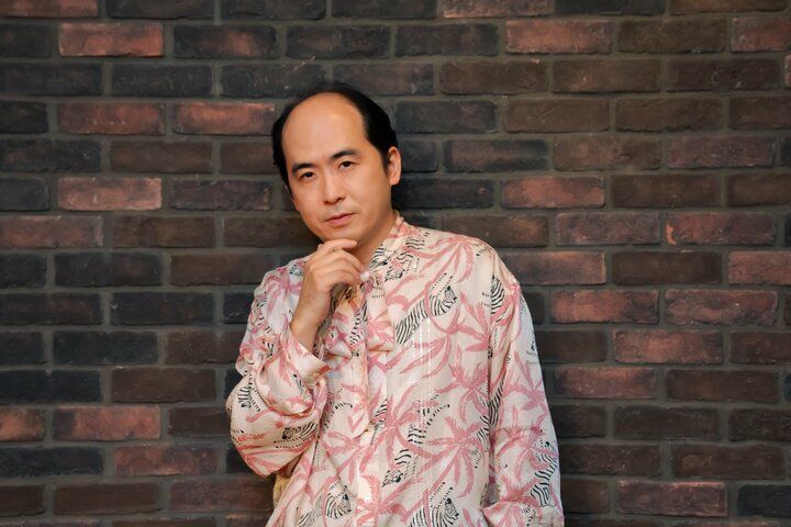 【写真・画像】村重が知る、LE SSERAFIMの魅力、そして聴いていると「イケてる、あたし」と感じる、トレエン斎藤のお気に入りの楽曲とは？ 3枚目