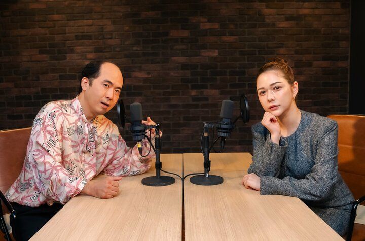 【写真・画像】村重が知る、LE SSERAFIMの魅力、そして聴いていると「イケてる、あたし」と感じる、トレエン斎藤のお気に入りの楽曲とは？ 2枚目