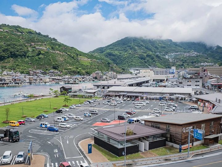 All About ニュース編集部は、全国10～60代の男女250人を対象に「海の駅」に関する独自のアンケート調査を実施。好き＆行ってみたい「四国地方（高知・愛媛）の海の駅」で1位に選ばれたのは？