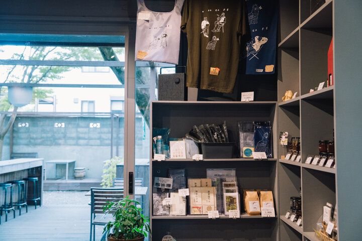 鳥のさえずりが聞こえる森の中にあるくつろぎカフェ／国分寺「史跡の駅 おたカフェ」