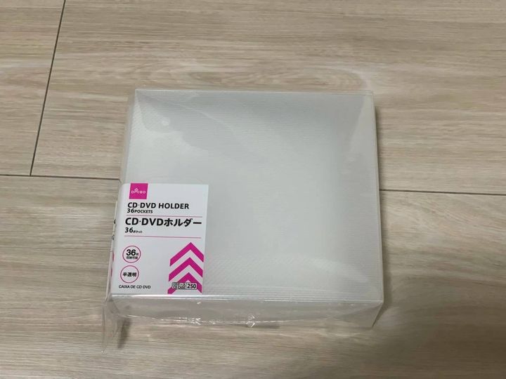 DAISO(ダイソー)：CD・DVDホルダー36ポケット