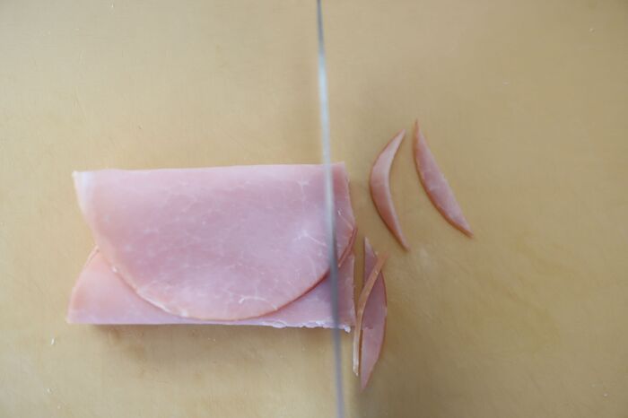 早く知りたかった！ベタッとくっつかない『ハムの切り方』→気持ちいいほどバラける！