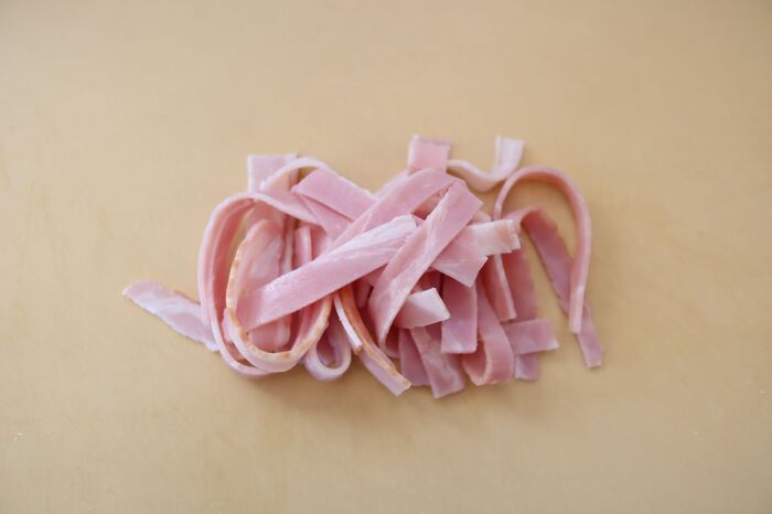 早く知りたかった！ベタッとくっつかない『ハムの切り方』→気持ちいいほどバラける！