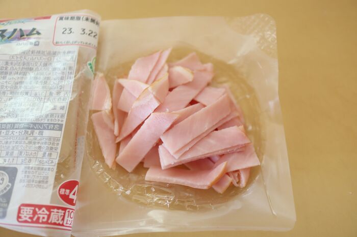 早く知りたかった！ベタッとくっつかない『ハムの切り方』→気持ちいいほどバラける！