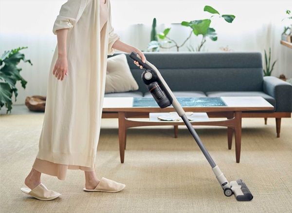 ゴミ捨てとフィルター掃除を自動化したコードレス掃除機「Air Base Cleaner」発売！
