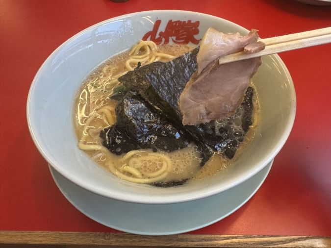 ラーメン山岡家 福岡松島店 醤油ラーメン・チャーシュー