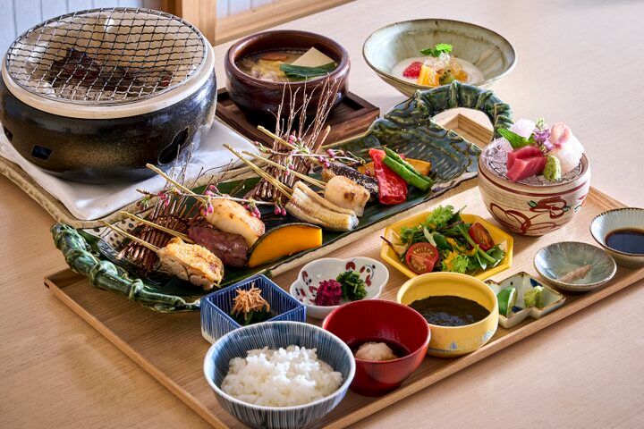 京都・岡崎でちょっと贅沢なお弁当ランチ＆庭園ビューを♪「京野菜と炭火料理 庵都」