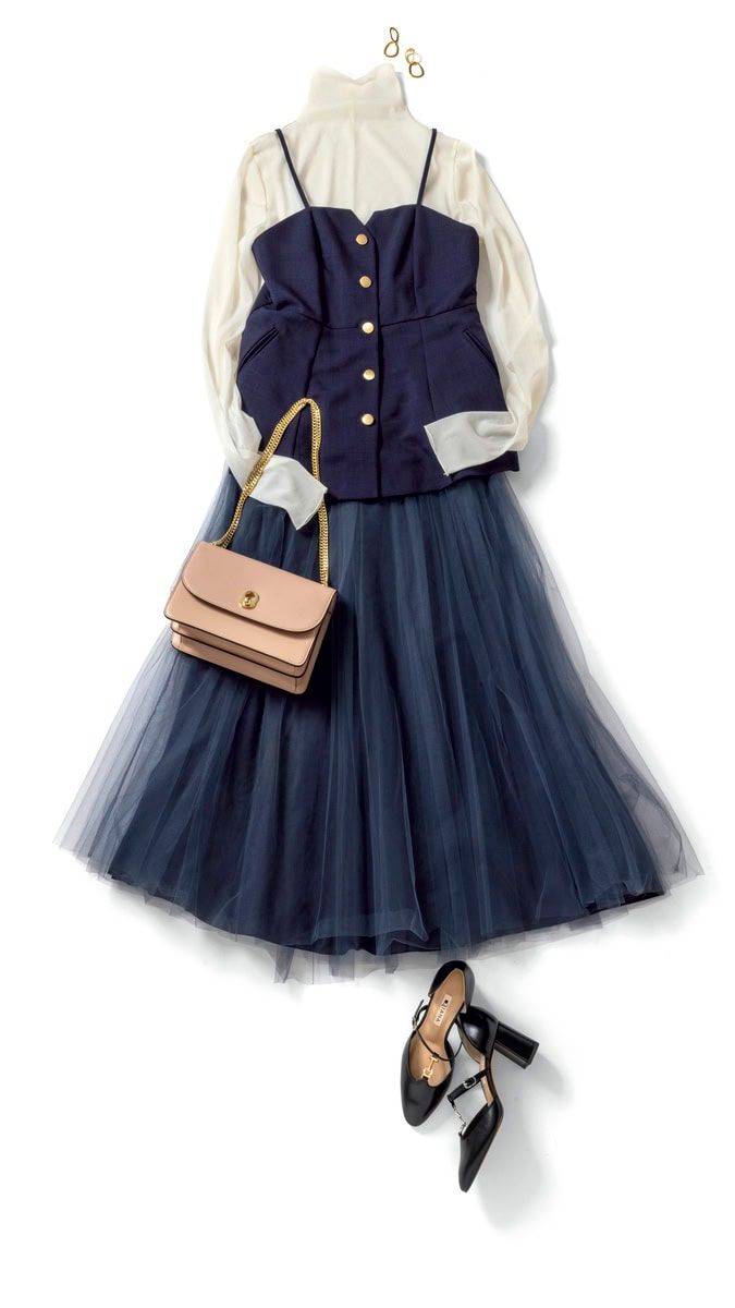 【着回しアイテム：Ⓒ】トップス1万6500円（デパリエ／デパリエ 伊勢丹新宿店） スカート3万3000円（ビリティス・ディセッタン／ビリティス） バッグ1万3750円（アルテミス by ダイアナ／アルミテス by ダイアナ アーバンドッグ ららぽーと豊洲店） パンプス2万350円（ダイアナ／ダイアナ 銀座本店） ピアス5390円（ieLS／ロードス）