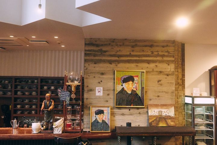 喫茶店で開かれる編み物教室って？ かぎ針初心者にもおすすめなフェアアイルコースターを作ってみた【FUDGE dig. × FUDGE FRIENDの“大人の習い事”探し。】