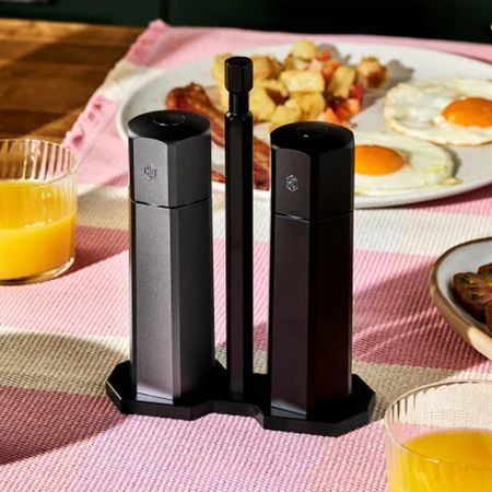 HexCladから「HexMill ソルト＆ペッパーミル」登場！理想の粒度を選択可能