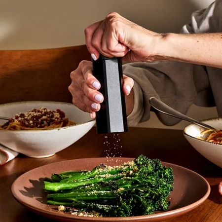 HexCladから「HexMill ソルト＆ペッパーミル」登場！理想の粒度を選択可能