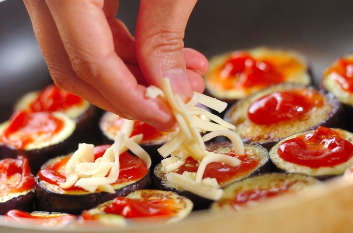 なすを大量消費！子供にも人気の簡単チーズソテー by金丸 利恵さんの作り方2