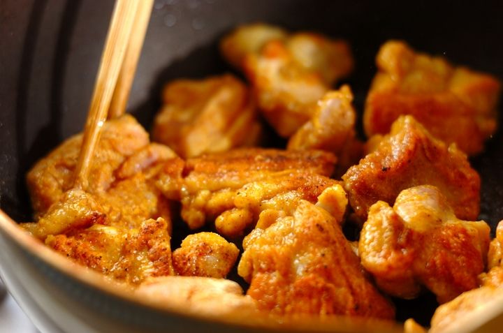 チキンとサツマイモのミルクカレーの作り方1