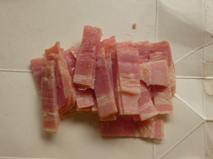 一次発酵までホームベーカリーにおまかせ！「ベーコンチーズフォカッチャ」