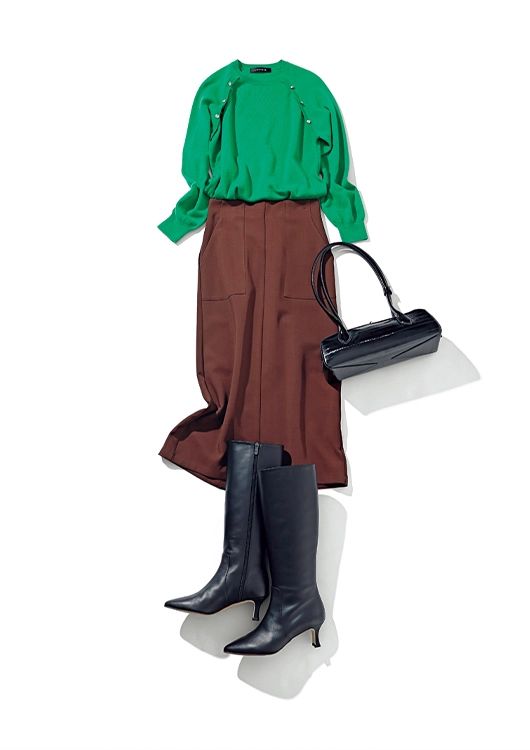 ワンツーコーデを華やかにするモードな通勤コーデ