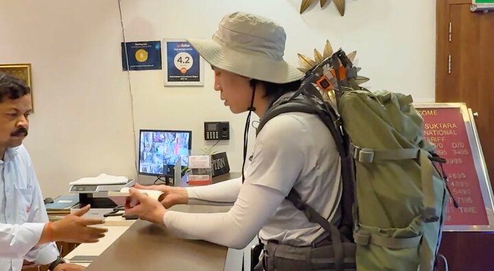 【写真・画像】令和ロマンくるま、“インドの東横イン”に大興奮「マジでビジホじゃん！」 1枚目