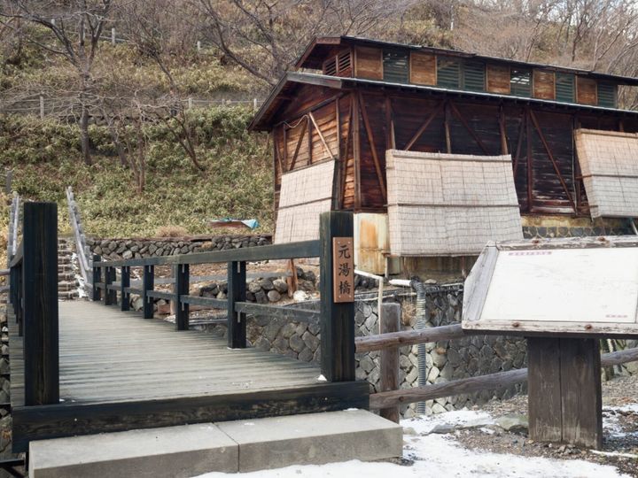 All About ニュース編集部が全国250人を対象に実施した「東京から日帰りで行きたい温泉に関するアンケート」の調査結果から、「日帰りで行きたい栃木県（日光・鬼怒川・那須エリア）の温泉地」ランキングを発表！ 2位「那須湯本温泉」を抑えた1位は？