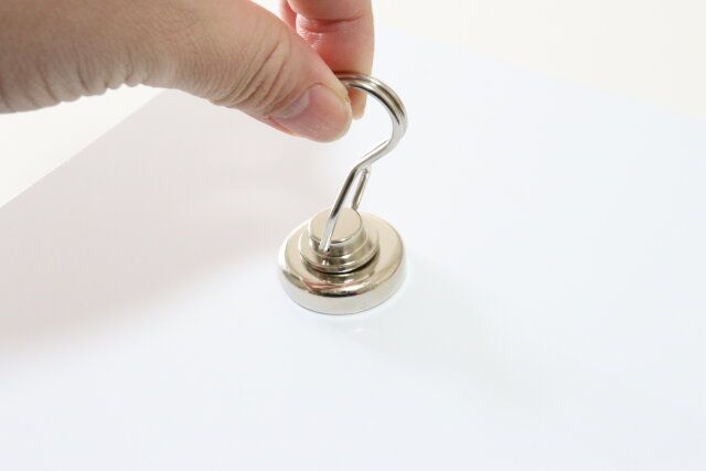 磁石がくっつくスチールタイル（ホワイト） マグネット