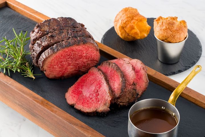 道産牛のローストビーフ ヨークシャープティング添え