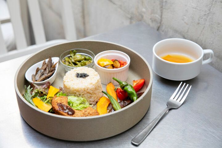 鎌倉・長谷の古民家カフェ「ナチュデコ」でモーニング♪朝一番に訪れたい路地裏の隠れ家