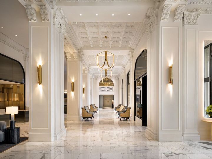 リノベーションのデザインを担当したのは、ラグジュアリーホテルの設計を数多く手掛けるハーシュ・ベドナー・アソシエイツ（HBA）