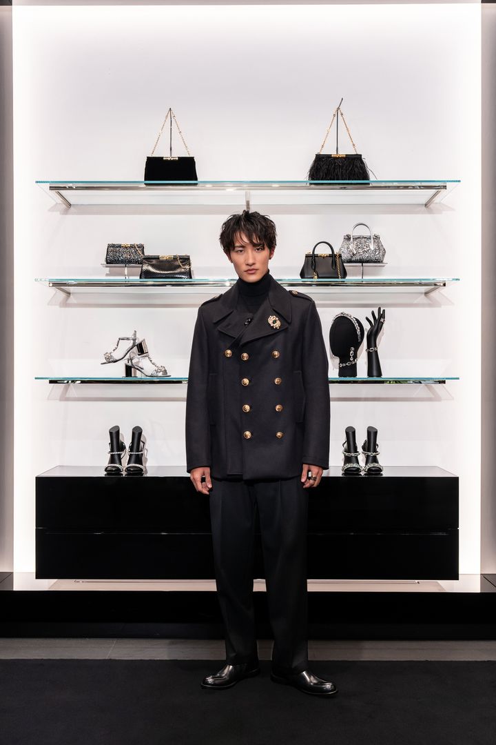 Snow Man岩本照がプレゼントしたい相手は深澤辰哉？ 「DOLCE&GABBANA Holiday Season Celebration」レポート