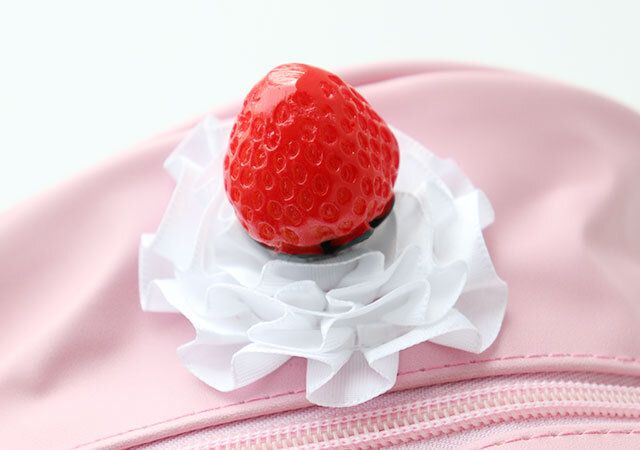 ロールケーキポーチいちご