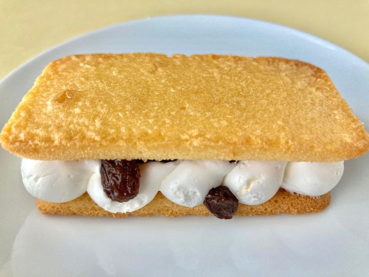 洋菓子店並みのクオリティ！【ローソン】味わいも香りもGOODなレーズンサンド