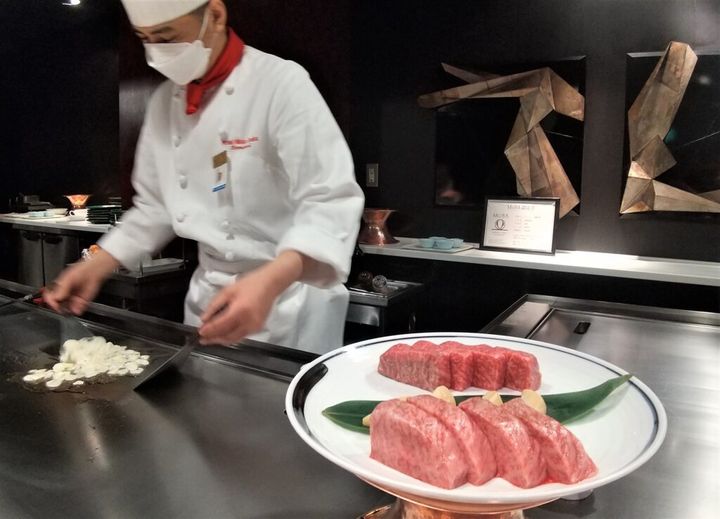 日本の鉄板焼き店を紹介した動画が、韓国で大きな反響を呼んでいます。