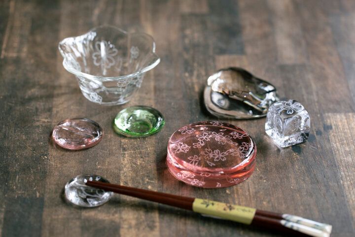 自分だけのグラスづくり体験「ちいさな硝子の本の博物館」