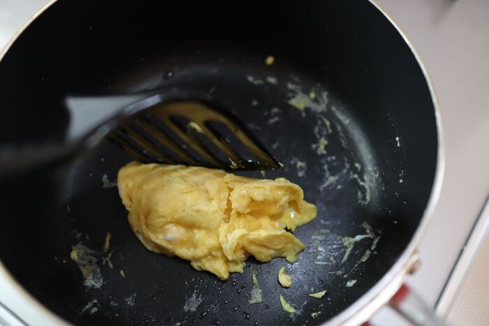 卵1個でホテルの朝食級！【ふわとろオムレツ】を作ってみた