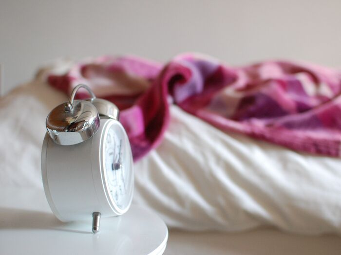 本当に暖かい「毛布のかけ方」順番を逆にするだけで変わる！？今夜から実践！