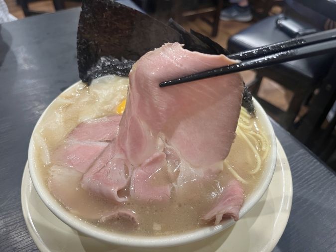 中洲川端きりん 全部載せ豚骨ラーメン