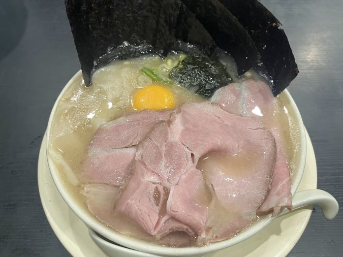 中洲川端きりん 全部載せ豚骨ラーメン