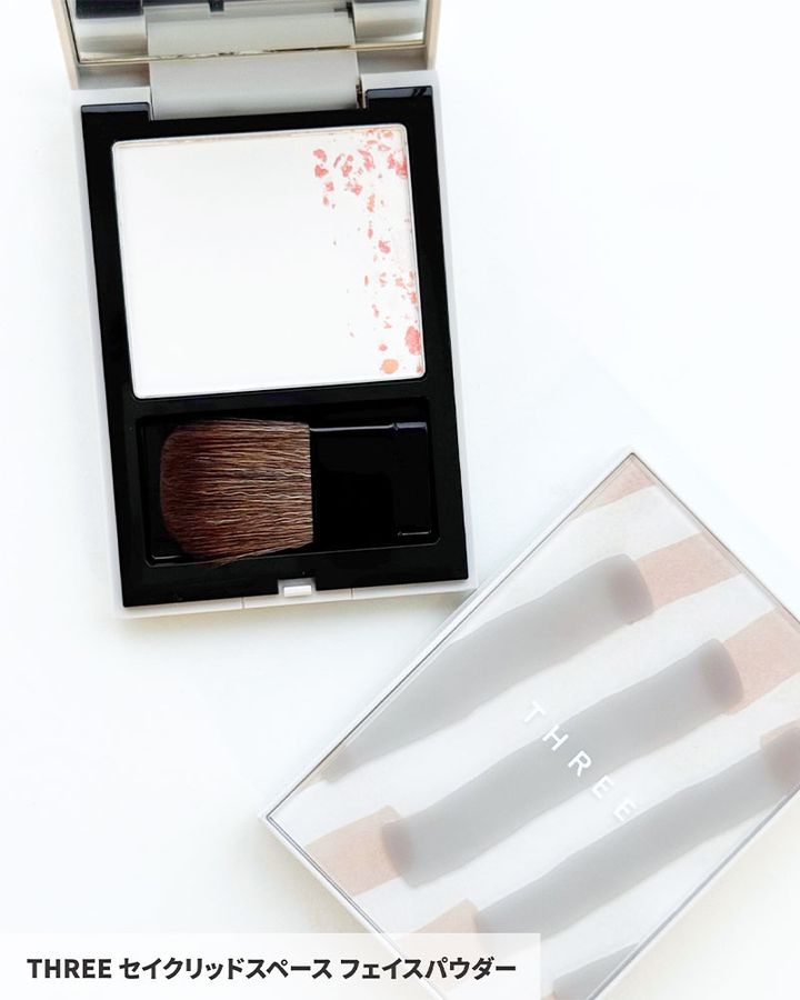 THREE セイクリッドスペース フェイスパウダー