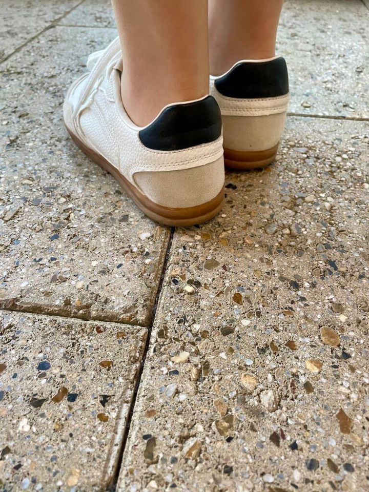 藤井さんスニーカー