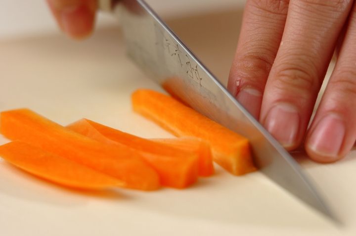 油揚げの野菜巻きの下準備2